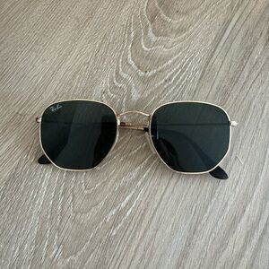 Ray-Bans Hexagonal Flat Lenses Sunglasses